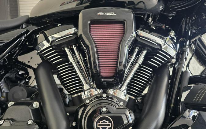 2026 Harley-Davidson® Road Glide® Vivid Black Black Trim