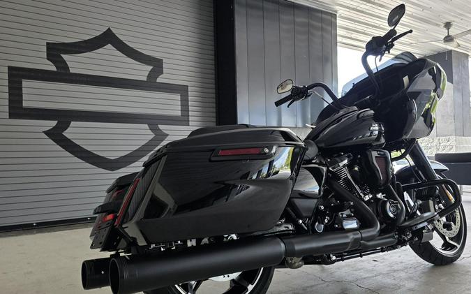 2026 Harley-Davidson® Road Glide® Vivid Black Black Trim