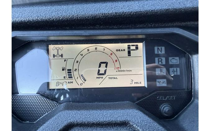 2025 Honda Pioneer 1000-6 Crew Deluxe