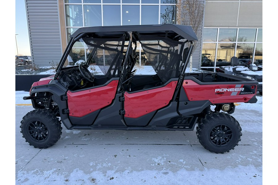 2025 Honda Pioneer 1000-6 Crew Deluxe