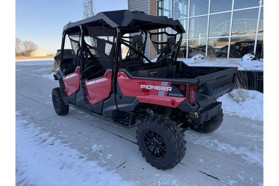 2025 Honda Pioneer 1000-6 Crew Deluxe