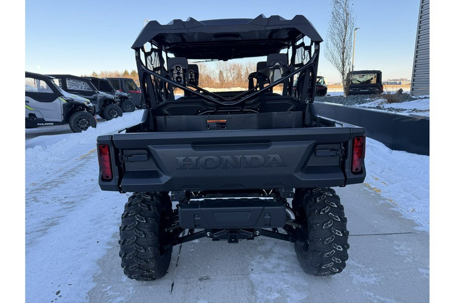 2025 Honda Pioneer 1000-6 Crew Deluxe