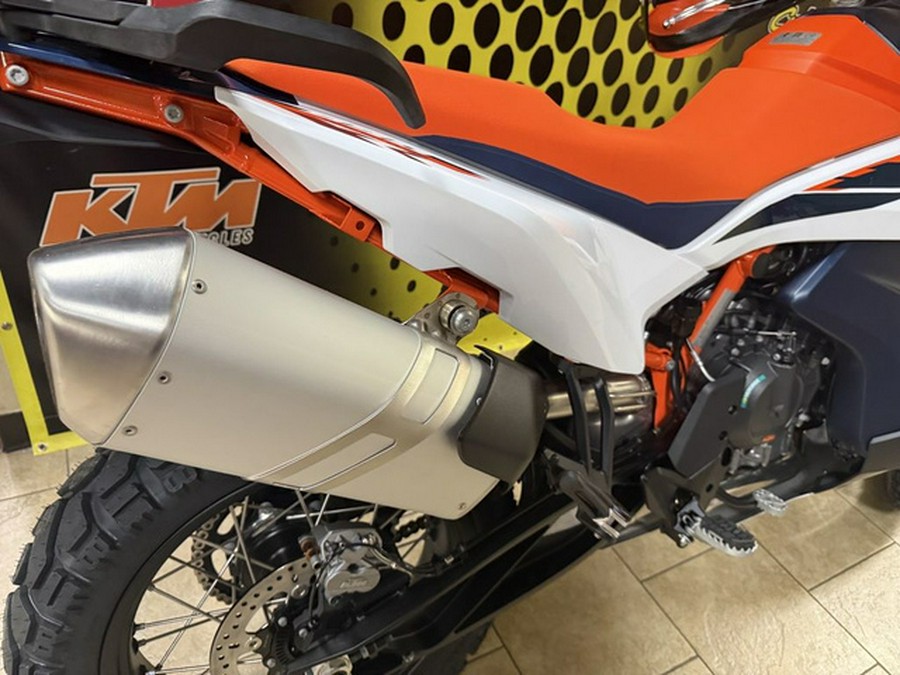 2026 KTM Adventure 890 R