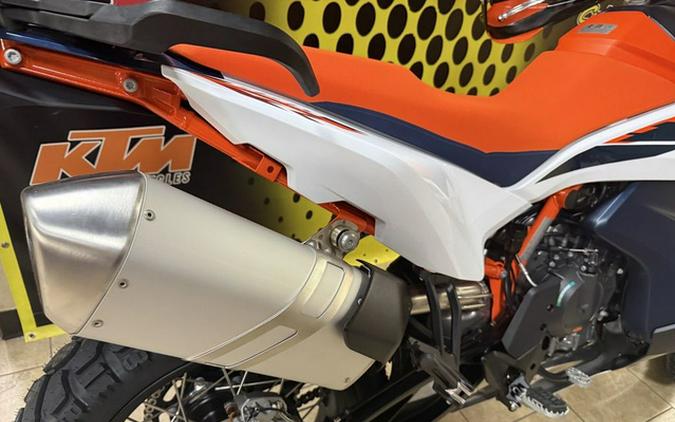 2026 KTM Adventure 890 R