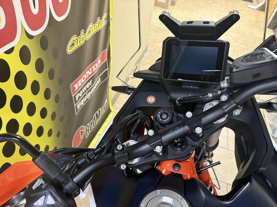 2026 KTM Adventure 890 R