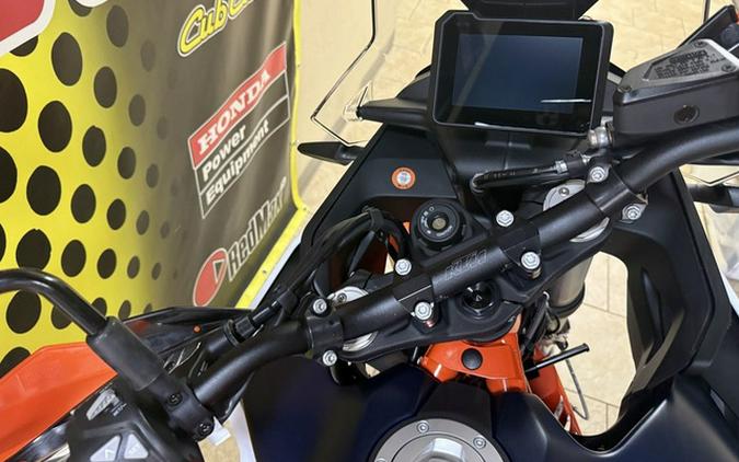 2026 KTM Adventure 890 R