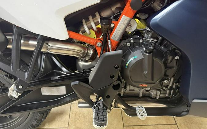 2026 KTM Adventure 890 R