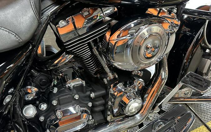 2008 Harley-Davidson Touring FLHRC - Road King Classic