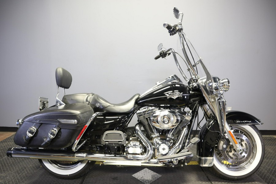 2011 Harley-Davidson Road King Classic Black