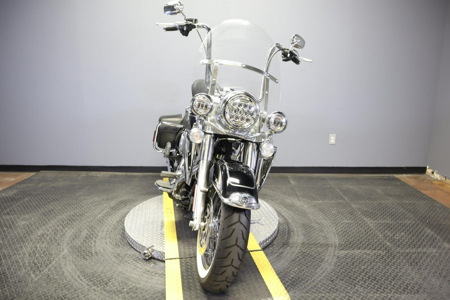 2011 Harley-Davidson Road King Classic Black