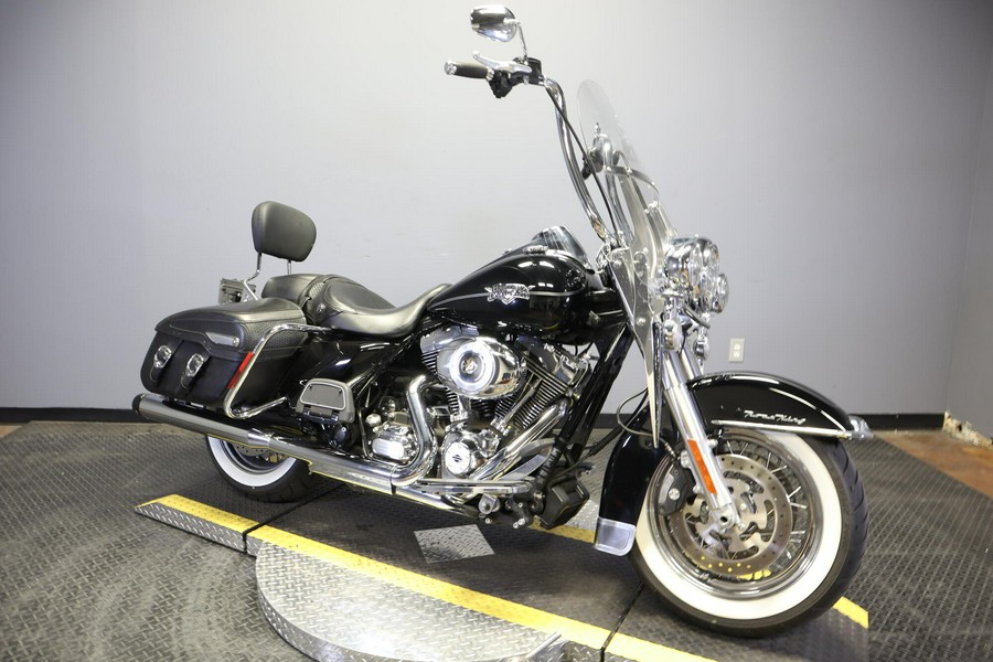 2011 Harley-Davidson Road King Classic Black