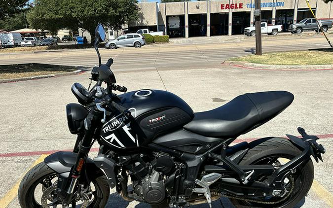 2023 Triumph Trident 660 Sapphire Black