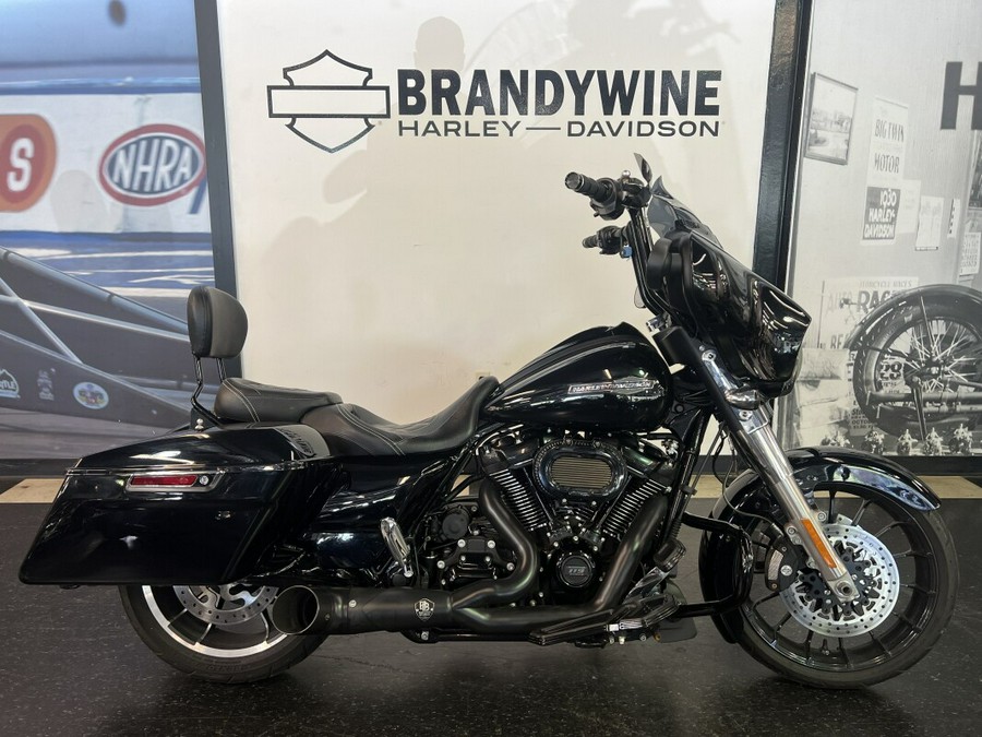 2021 Harley-Davidson Street Glide Vivid Black FLHX