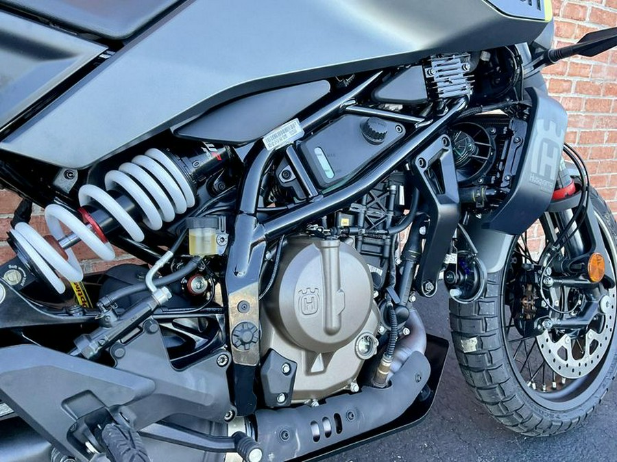 New 2024 HUSQVARNA Svartpilen 401