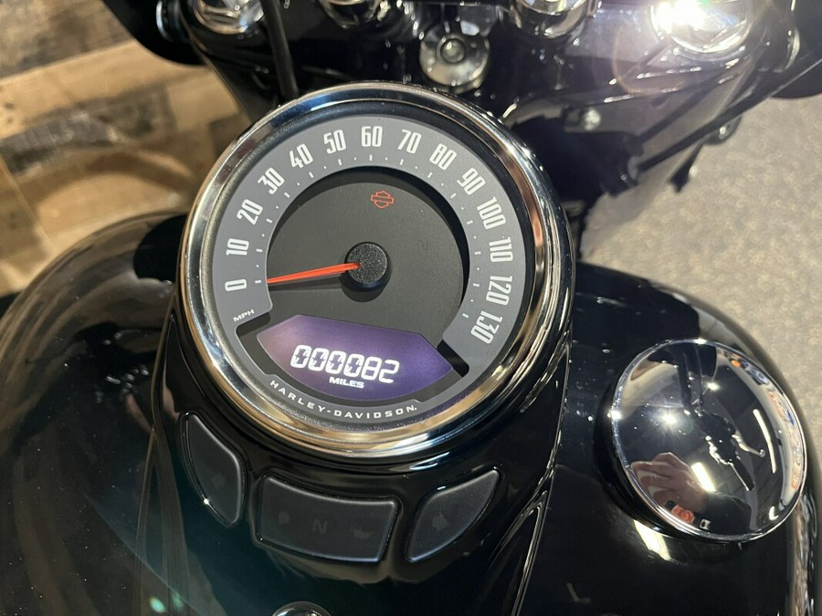 2024 Harley-Davidson® Heritage Classic Vivid Black FLHCS