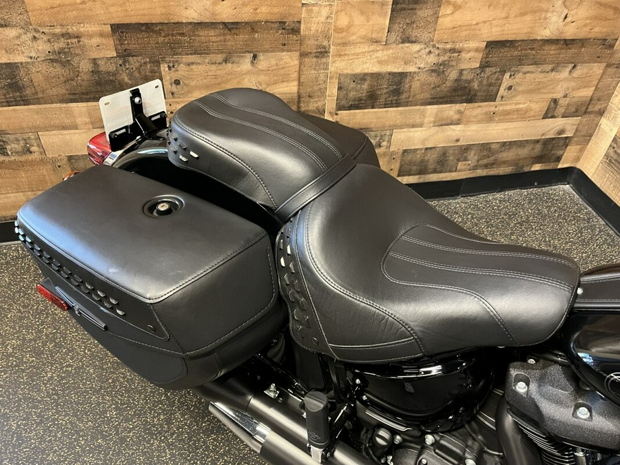 2024 Harley-Davidson® Heritage Classic Vivid Black FLHCS