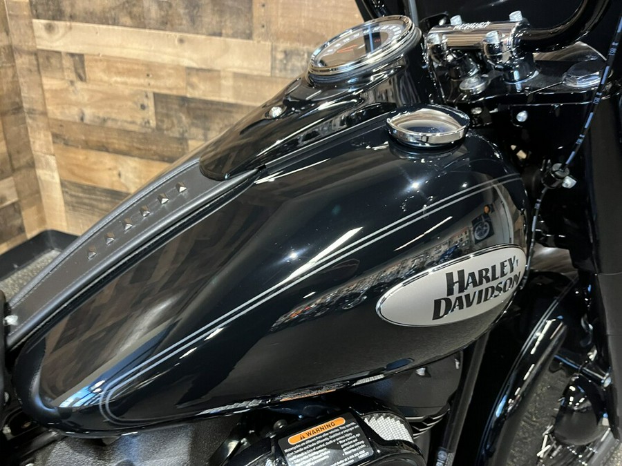 2024 Harley-Davidson® Heritage Classic Vivid Black FLHCS