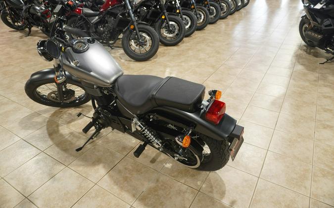 2019 Suzuki BOULEVARD S40