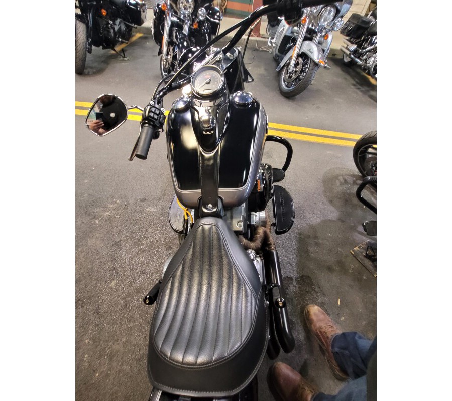 2016 Harley-Davidson Softail Slim Charcoal
