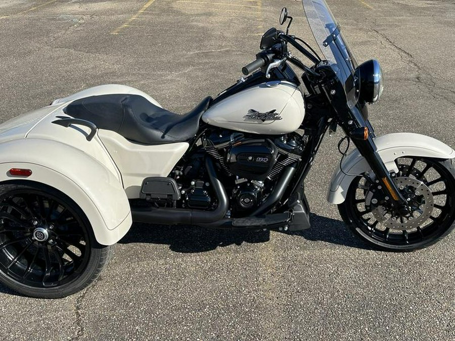 2023 Harley-Davidson® FLRT - Freewheeler®