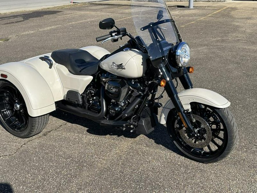 2023 Harley-Davidson® FLRT - Freewheeler®