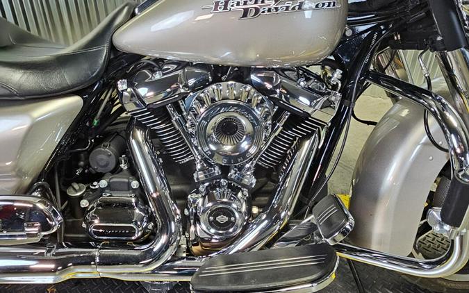 2018 Harley-Davidson Street Glide Silver Fortune