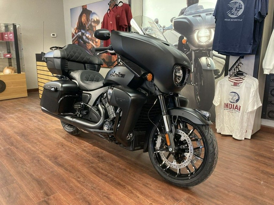 2025 Indian Motorcycle® Roadmaster® PowerPlus Dark Horse® Black Smoke
