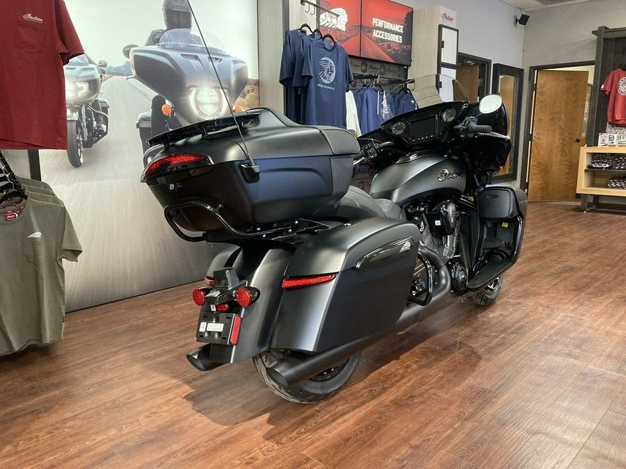 2025 Indian Motorcycle® Roadmaster® PowerPlus Dark Horse® Black Smoke