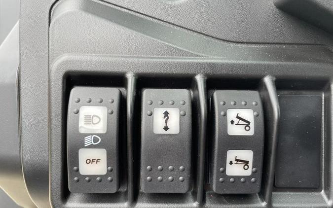 2026 Can-Am® Defender 6x6 Limited HD10