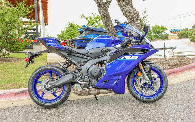 2026 YAMAHA YZFR9
