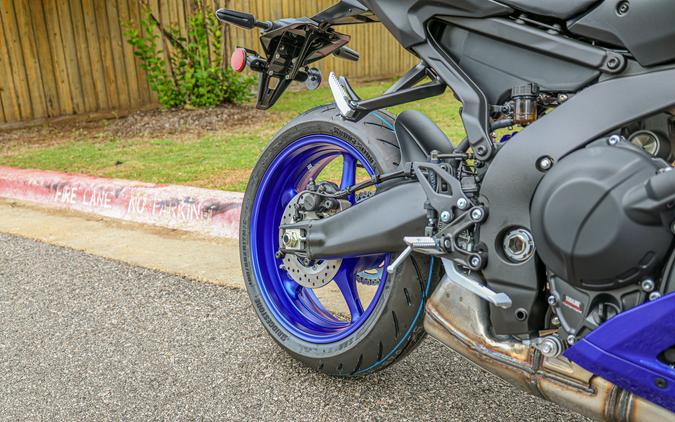 2026 YAMAHA YZFR9