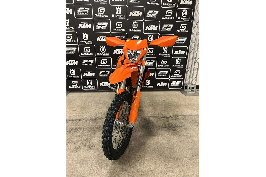 2027 450 XCF-W - KTM