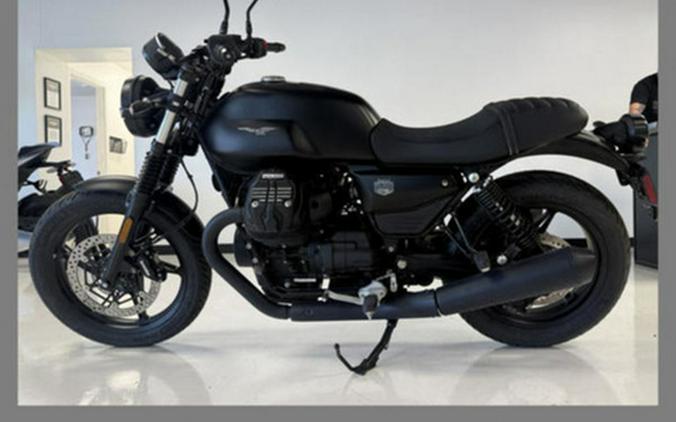 2026 Moto Guzzi V7 Stone
