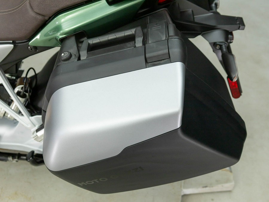 2023 MOTO GUZZI V100 MANDELLO S W/ABS