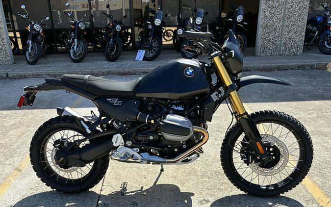 2026 BMW R 12 GS Night Black Matte