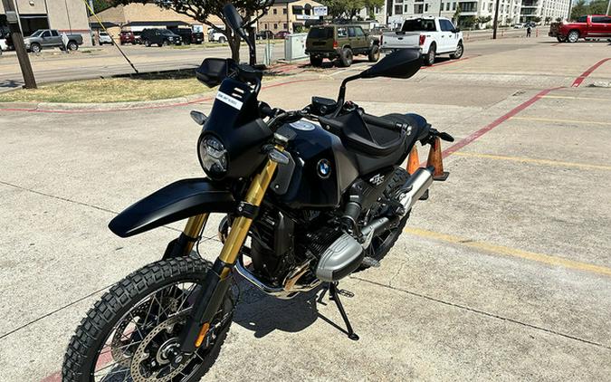 2026 BMW R 12 GS Night Black Matte
