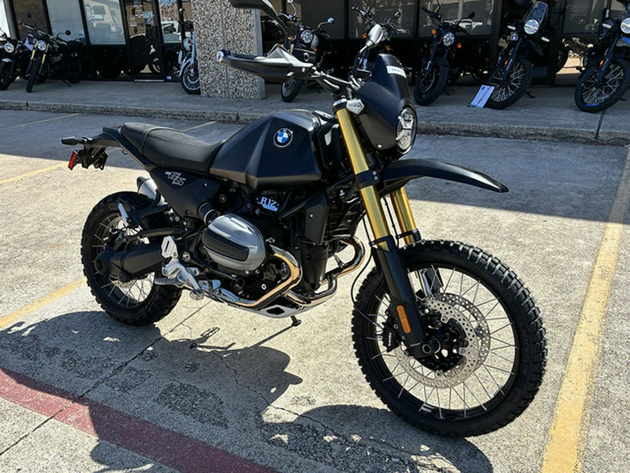 2026 BMW R 12 GS Night Black Matte