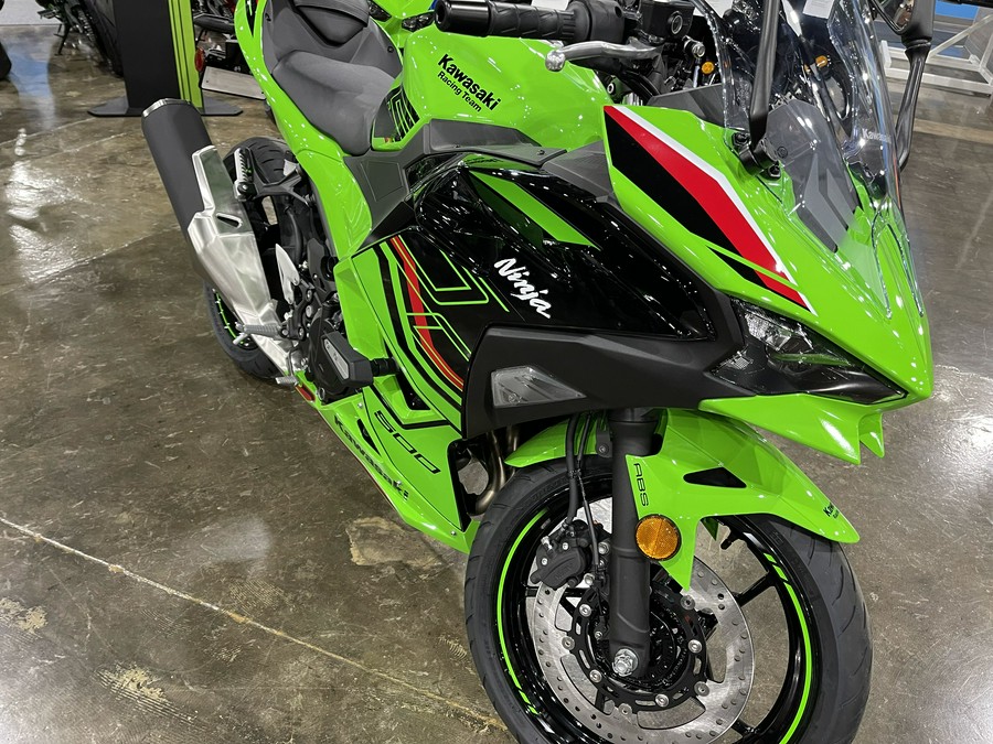 2024 KAWASAKI NINJA 500 KRT EDITION