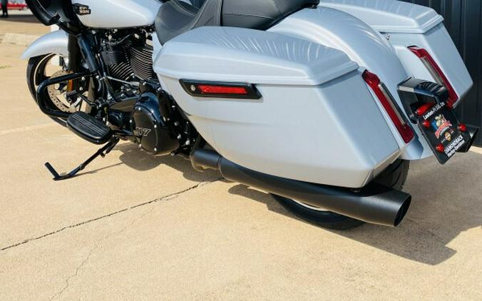 FLTRX 2024 Road Glide™