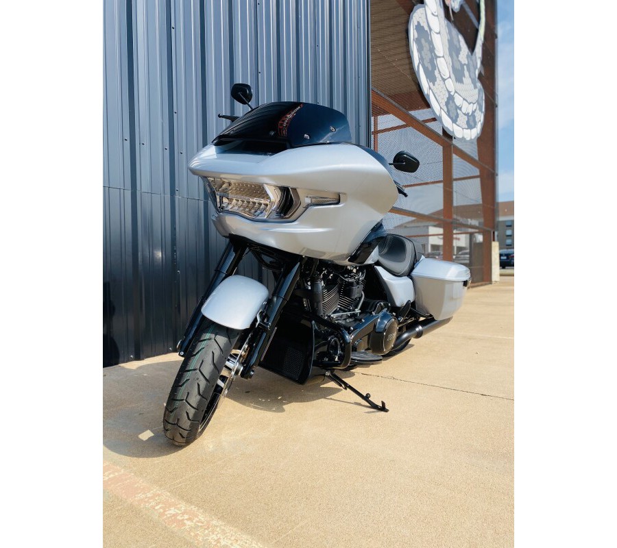 FLTRX 2024 Road Glide™