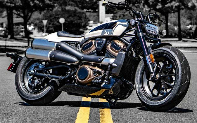 2022 Harley-Davidson Sportster S Review [w/ Mid-Control Kit]