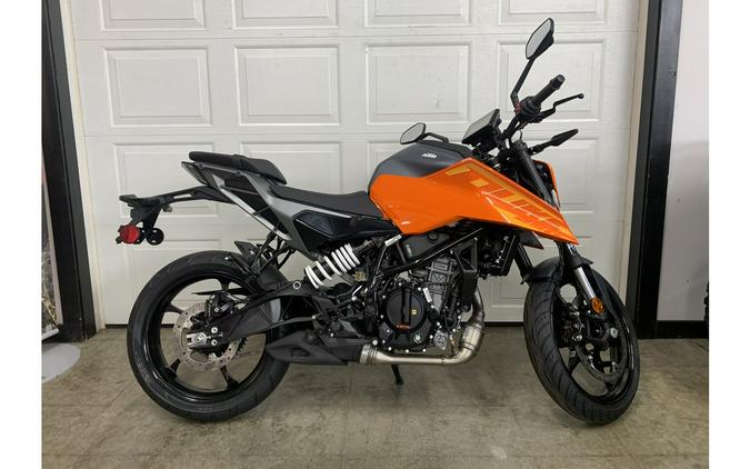 2024 KTM 250 DUKE