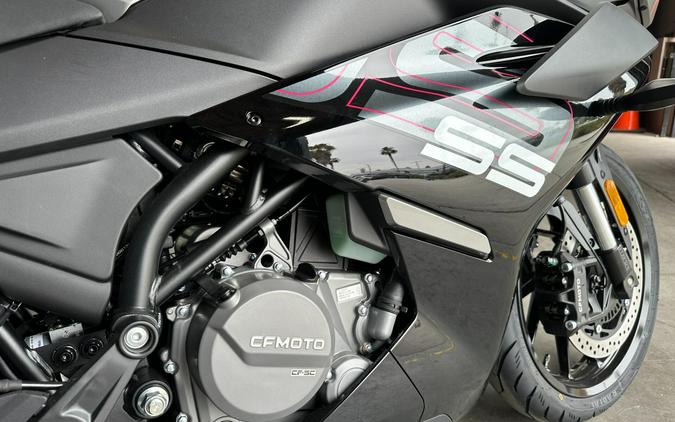 2025 CFMOTO 300SS