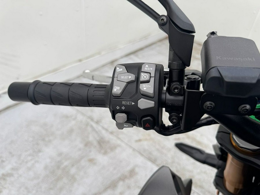 2026 Kawasaki Z1100 SE ABS