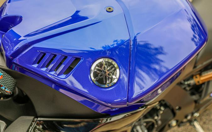 2026 YAMAHA YZFR9