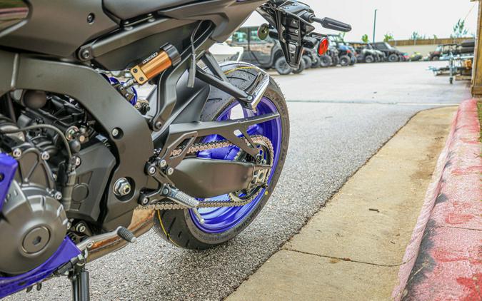 2026 YAMAHA YZFR9