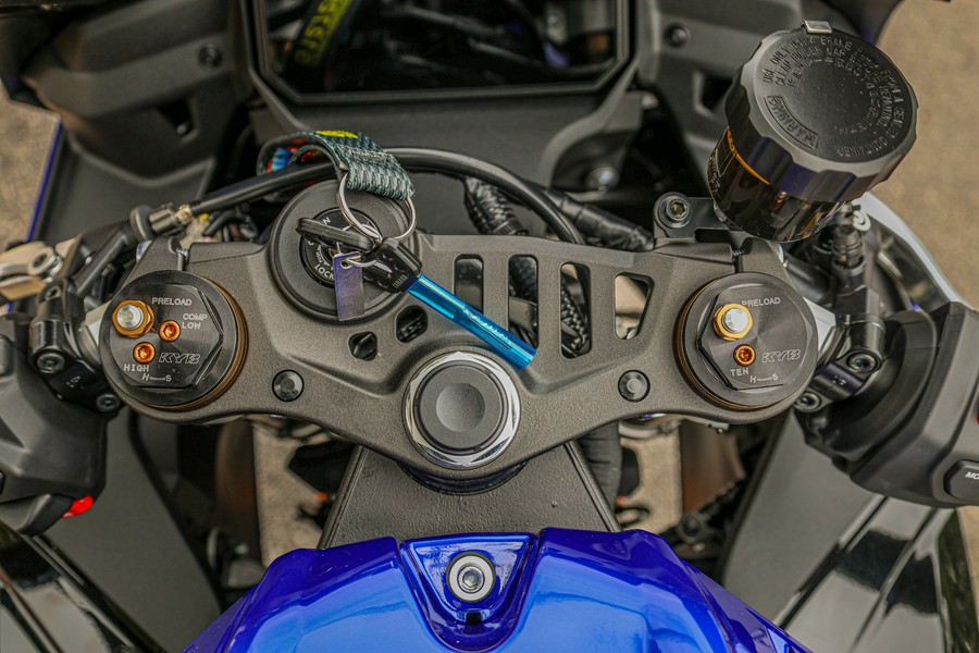 2026 YAMAHA YZFR9TL