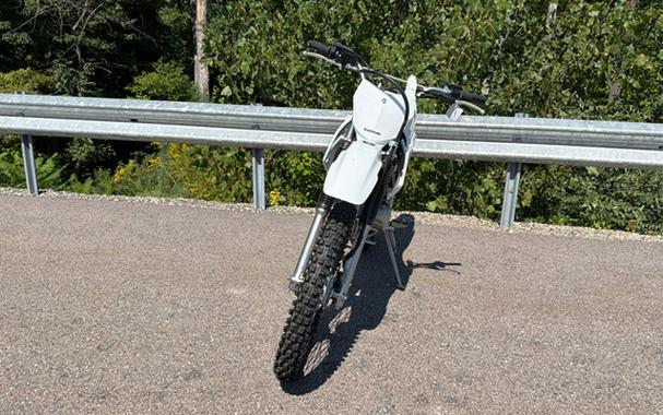 2027 Kawasaki KLX 140R F