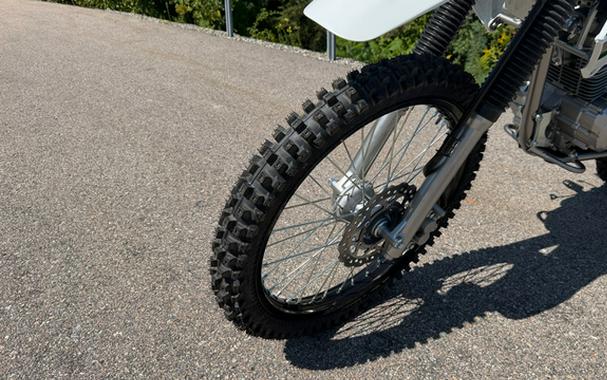 2027 Kawasaki KLX 140R F