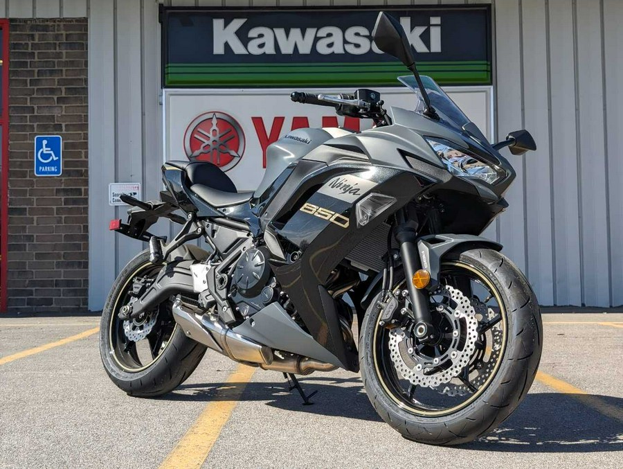 2024 Kawasaki Ninja® 650 Base